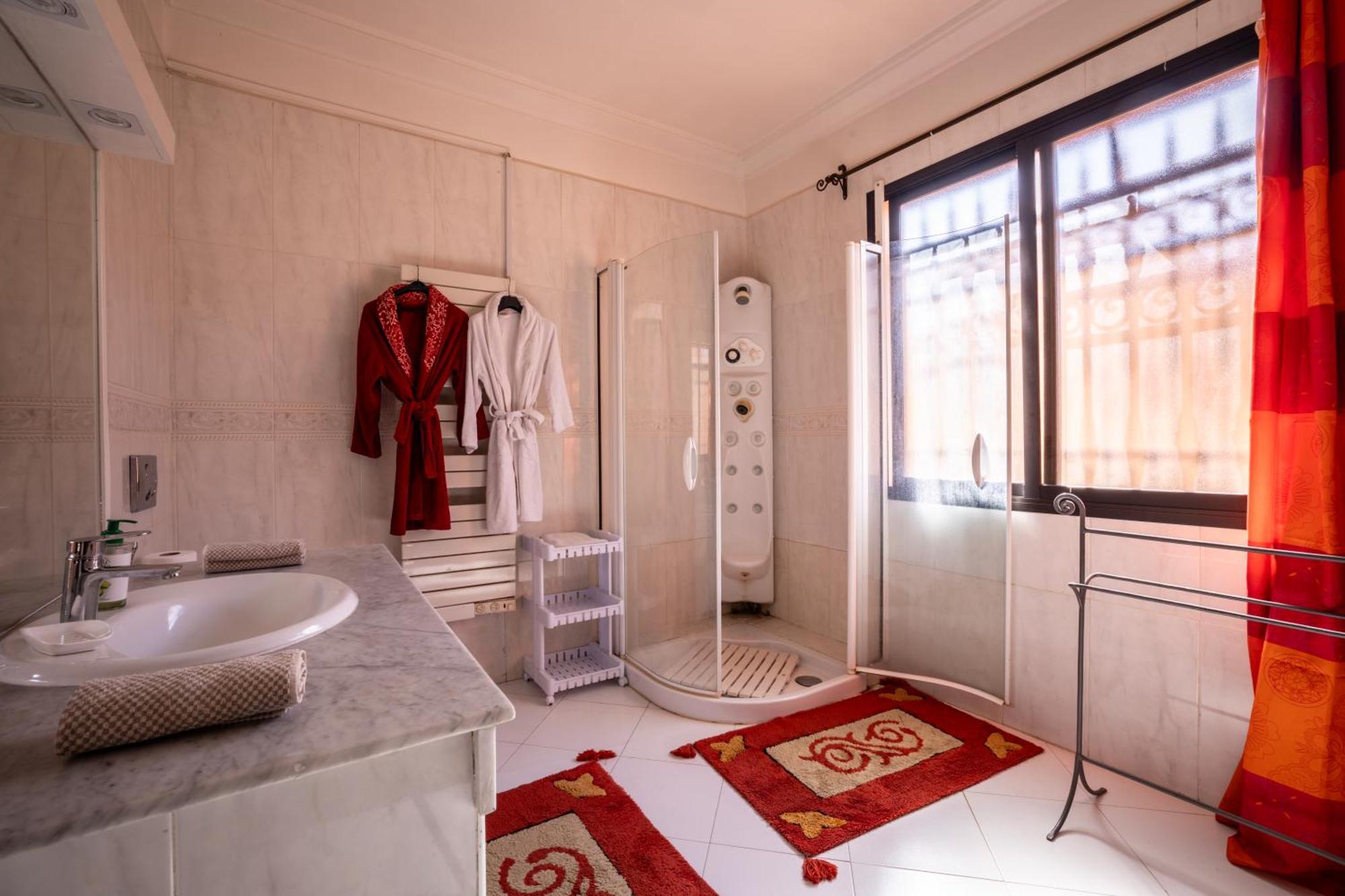 Villa Exclusive Sabah 10 Minutes Du Centre Avec Piscine Privee Marrakesh Exteriör bild